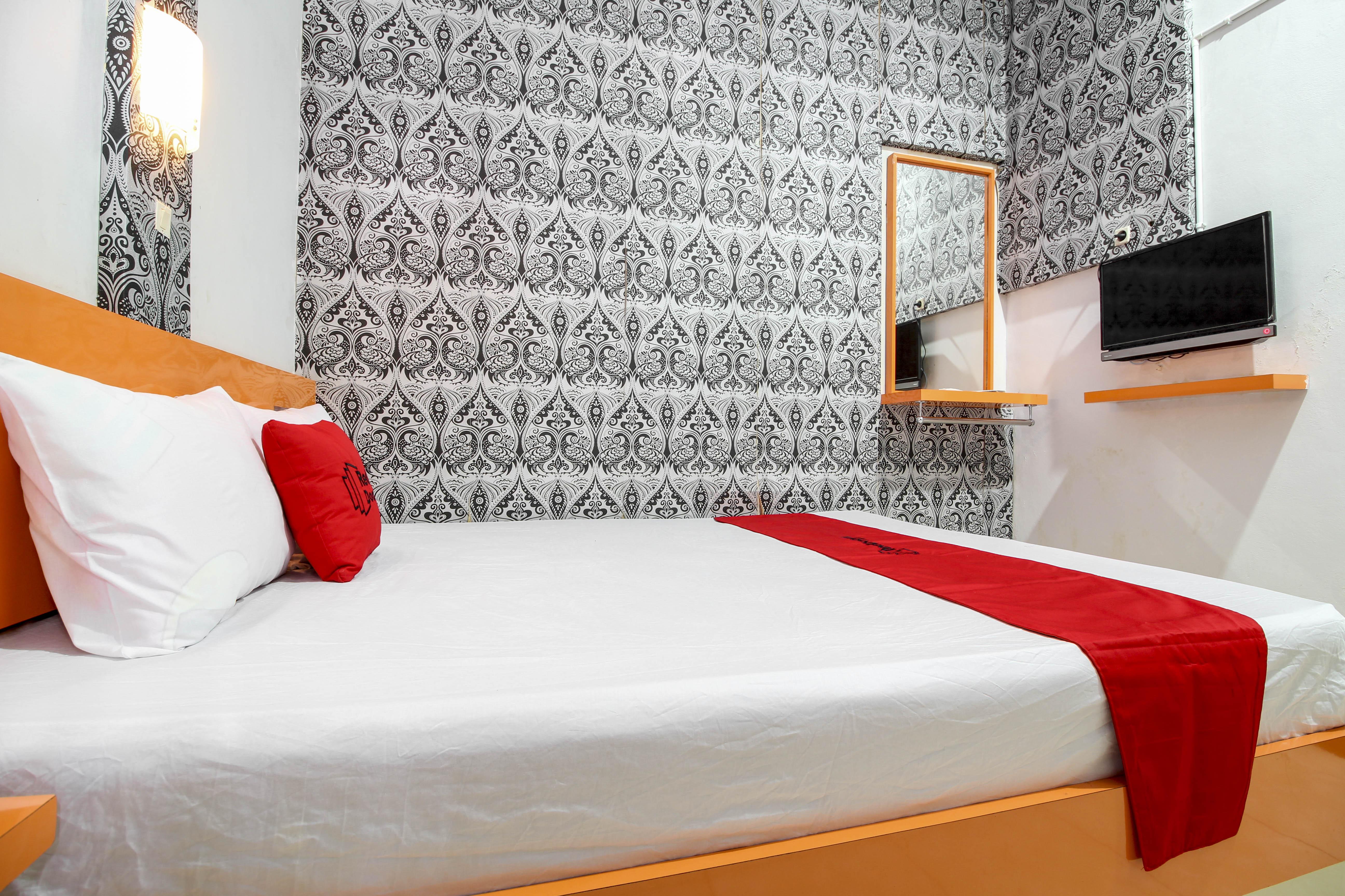 Kejayan Reddoorz Near Hartono Mall מראה חיצוני תמונה