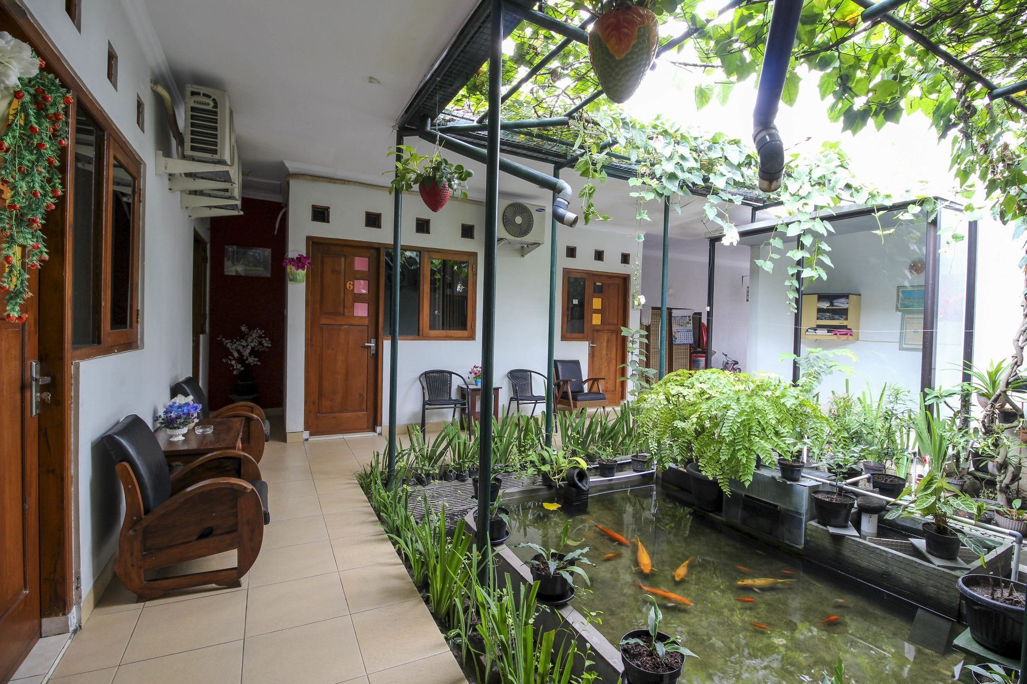 Kejayan Reddoorz Near Hartono Mall מראה חיצוני תמונה