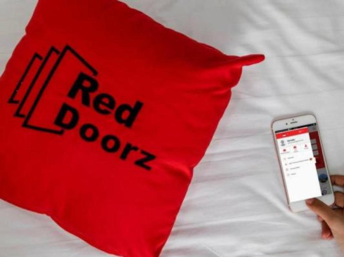 Kejayan Reddoorz Near Hartono Mall מראה חיצוני תמונה